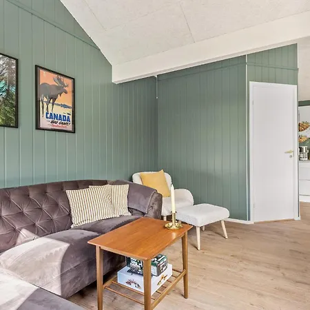 2 Bedroom Gorgeous In *
