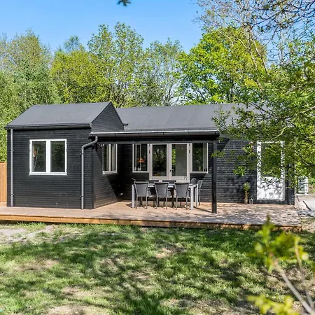 2 Bedroom Gorgeous In *